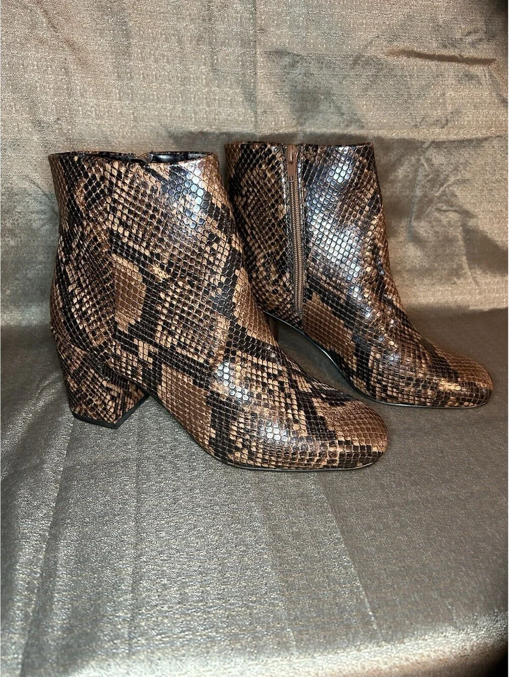 Aldo Brown Snakeskin Boots Size 8.5 Block Heel Zipper Rounded Toe Excellent
